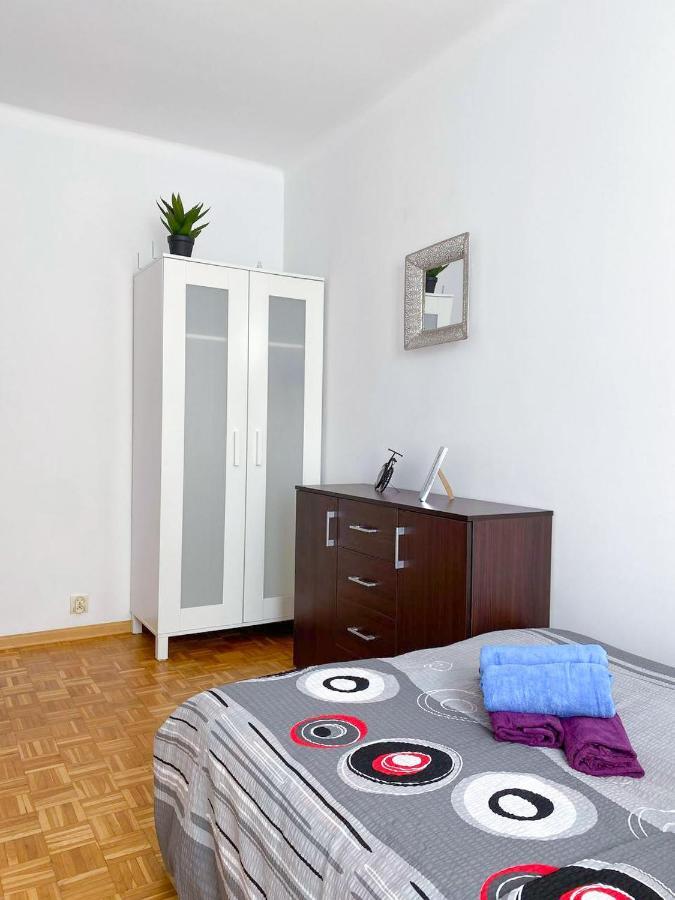 Room №3 Grzybowska 5 The Very Center Of Warsaw Varsóvia Exterior foto